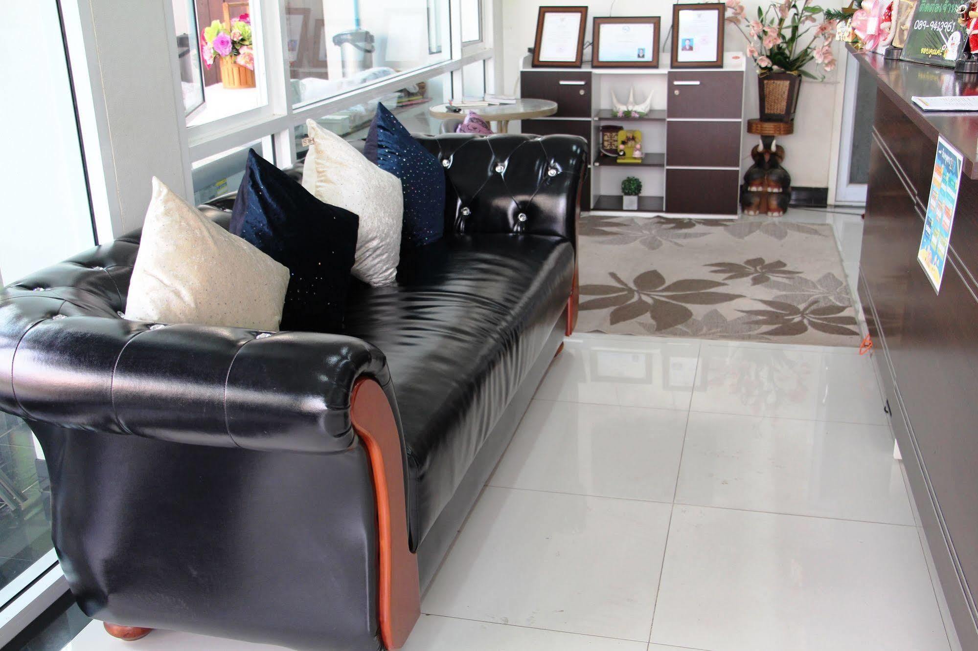 Modern Inn By Saifon Nong Khai Bagian luar foto